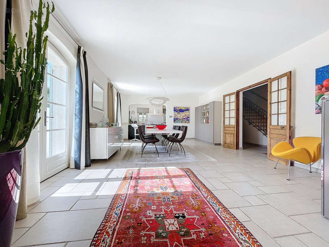 Maison à VAISON-LA-ROMAINE