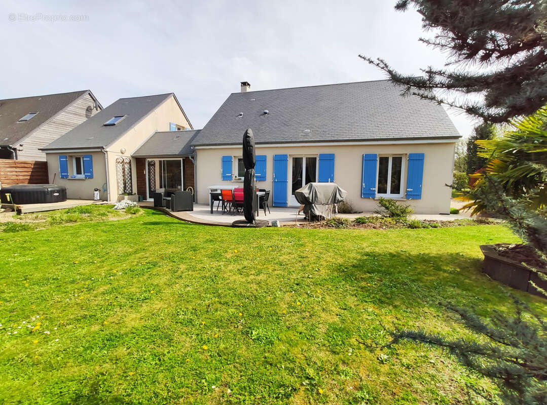 Maison à LE BARDON