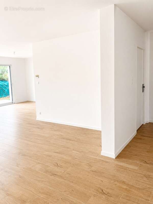 Maison de plain-pied de 102 m² LANNILIS (29) - photo 9