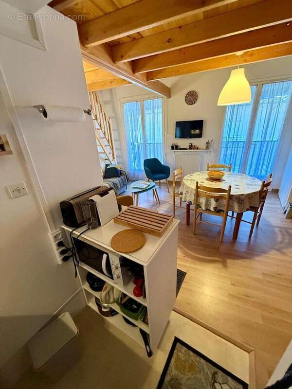   - Appartement à AX-LES-THERMES