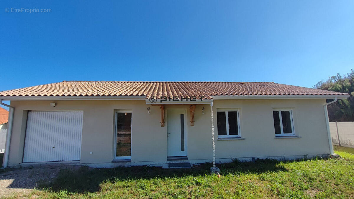 Maison à SAUGNACQ-ET-MURET