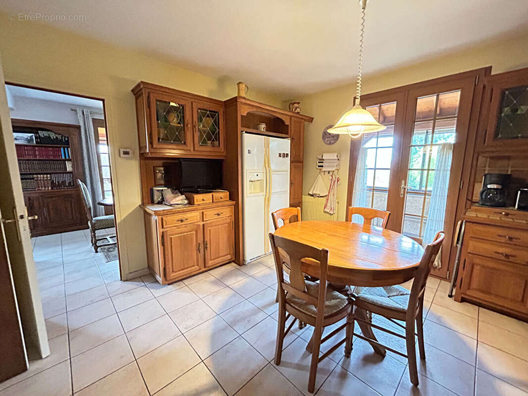 Maison de 180 m² avec vue carte postale. Nombreuses dépendances. - photo 16