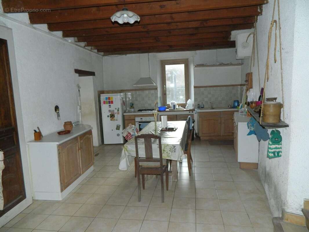 Maison 145 m² à Saint-Victor  - photo 3