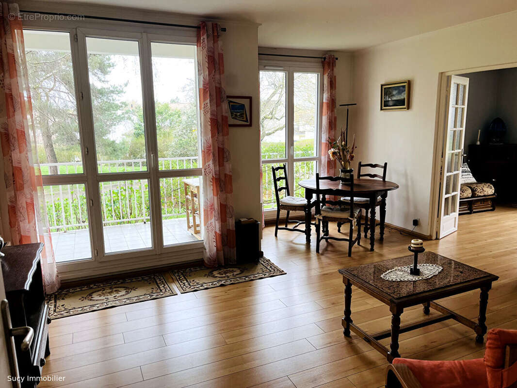 Appartement à SUCY-EN-BRIE