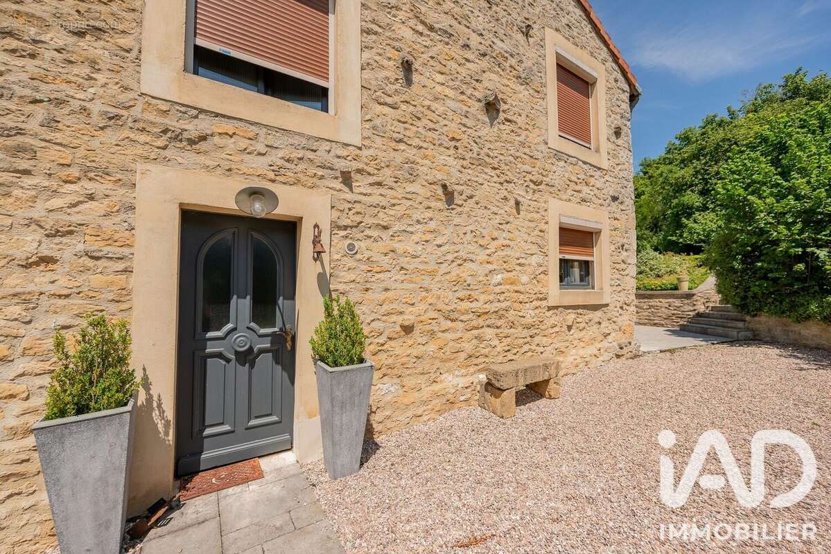Maison 186 m² à Guignicourt-Sur-Vence  - photo 4