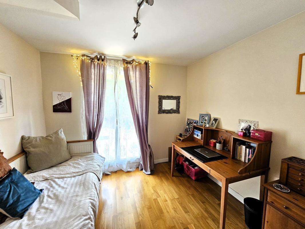 Maison à SAINT-NOM-LA-BRETECHE