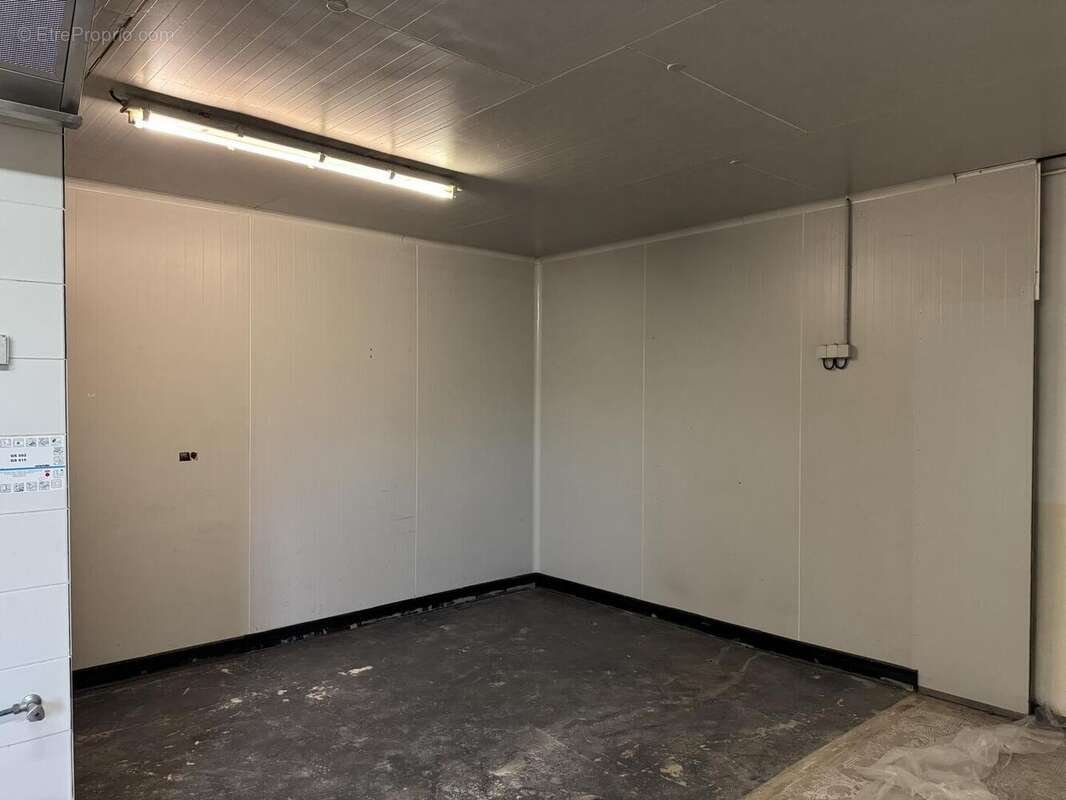 Arrière cuisine - Maison à ALLAS-LES-MINES