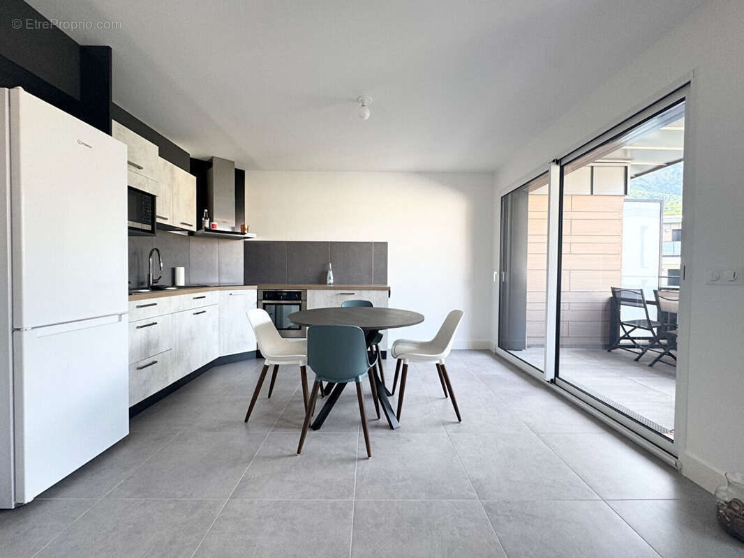 Appartement à LA TRONCHE