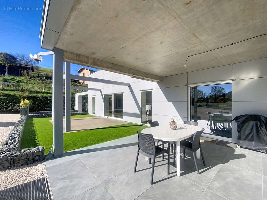 Maison à CHAMBOST-ALLIERES