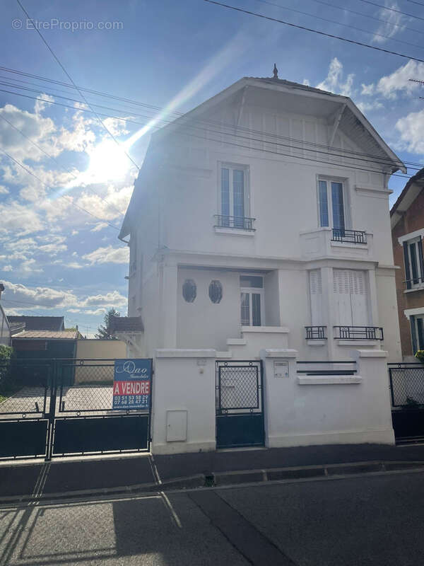 Maison à SAINTE-SAVINE