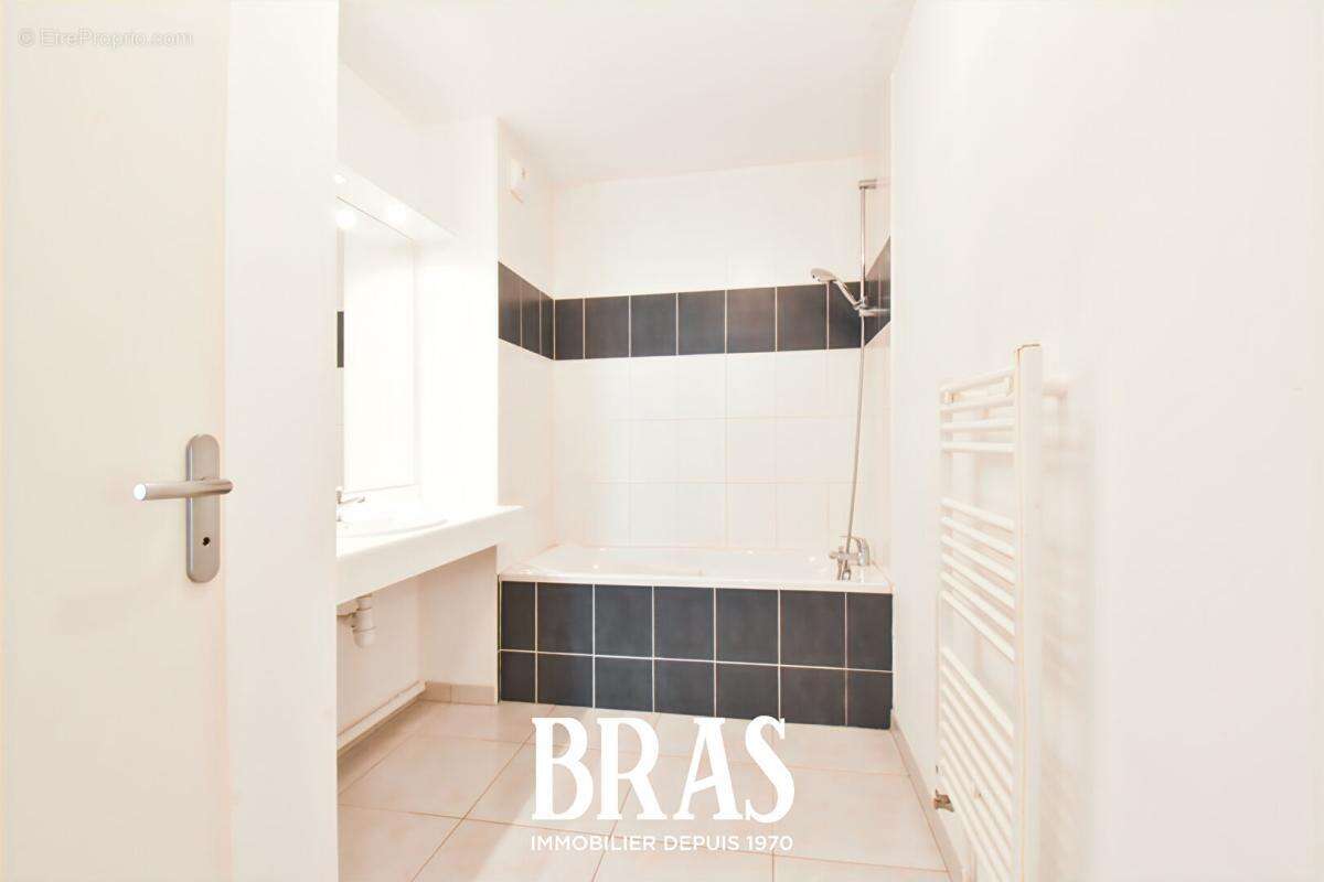 Appartement à SAINT-SEBASTIEN-SUR-LOIRE