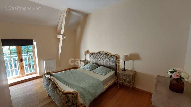 Maison à CARSAC-AILLAC