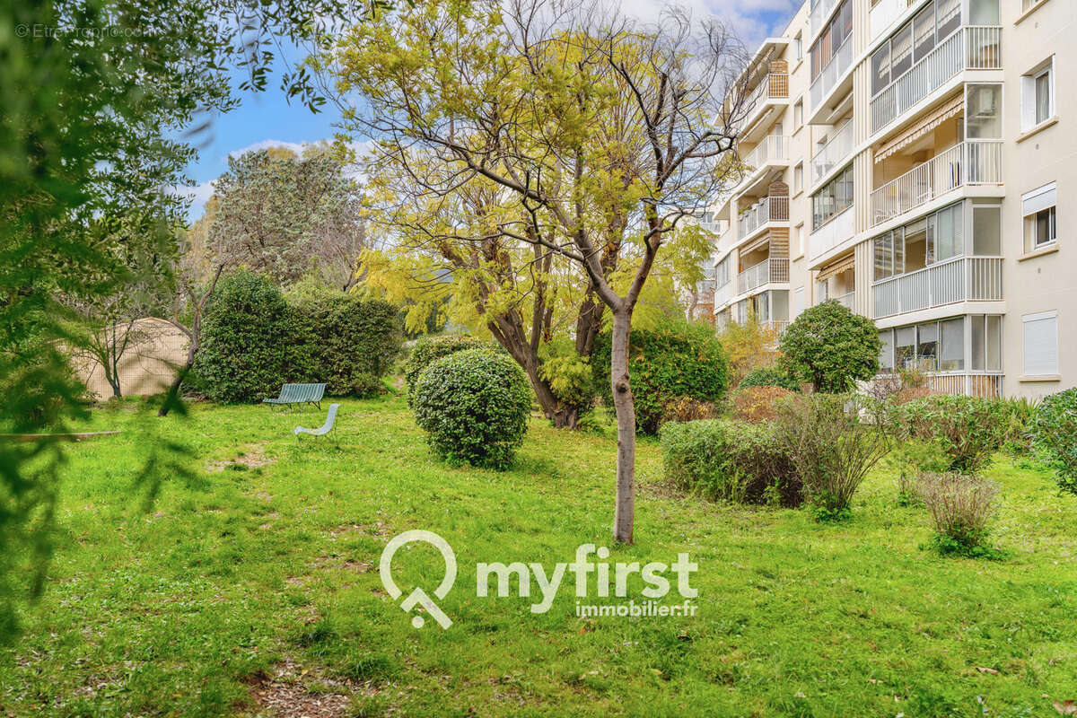 Bel appartement à la limite de la Garde sur Toulon. - photo 15