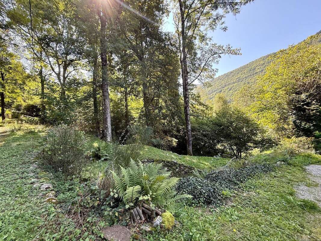   - Maison à AX-LES-THERMES