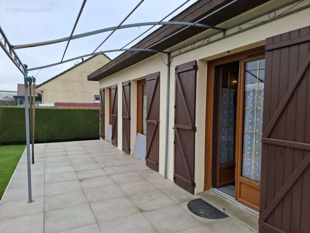 Maison à FEUQUIERES