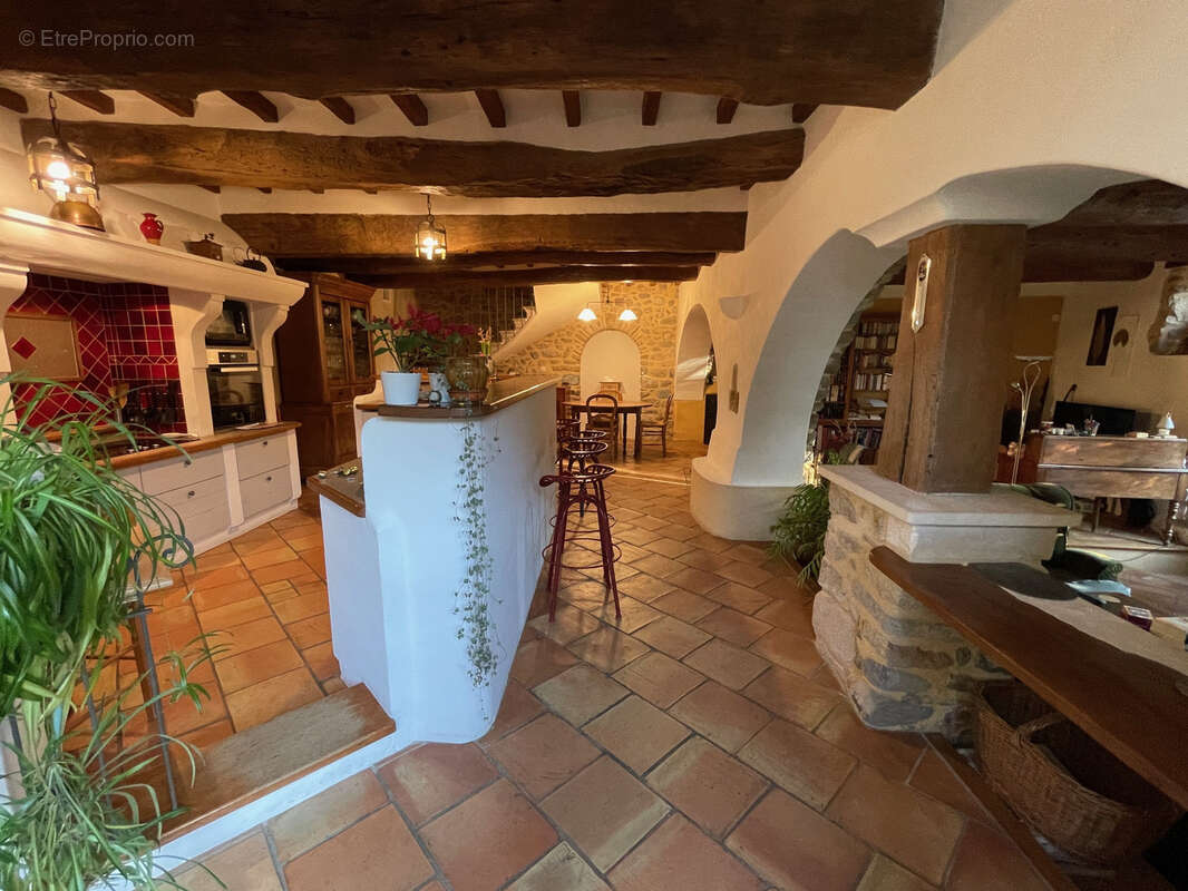 Maison à MIRABEL-AUX-BARONNIES
