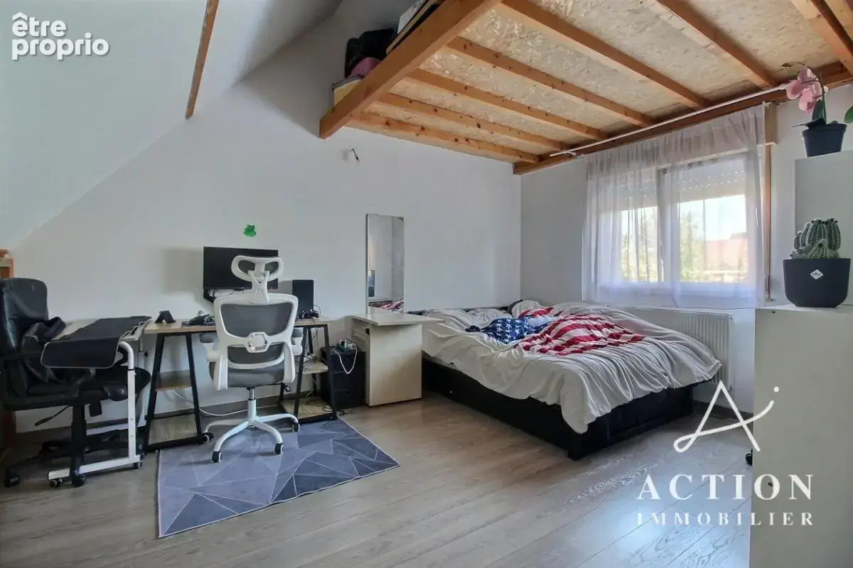 Wattrelos - maison individuelle - 3 chambres - jardin - cave - local proffesionnel - photo 9
