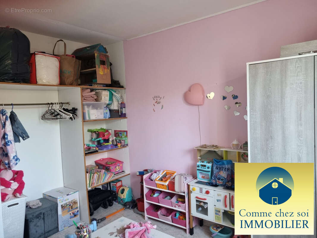 chambre 2 - Maison à BRIGNOLES