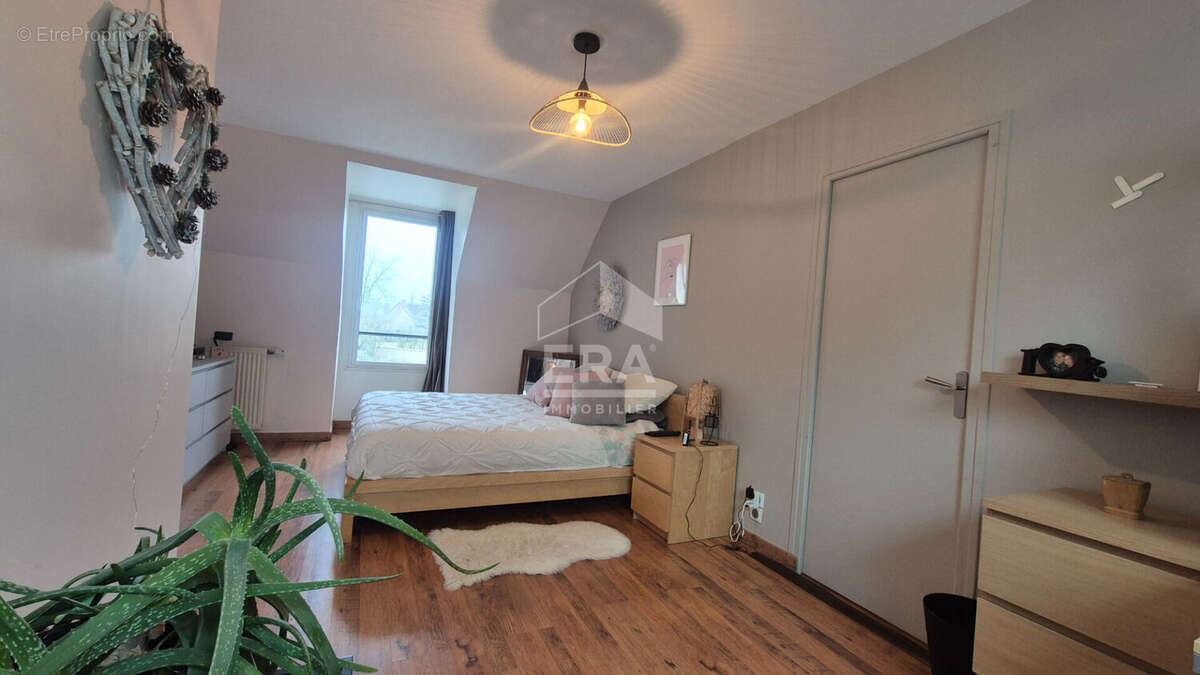 Maison à BRIE-COMTE-ROBERT