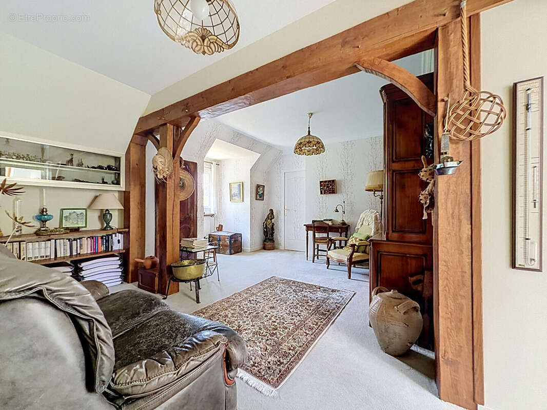 Maison 220 m² à Maurepas  - photo 16