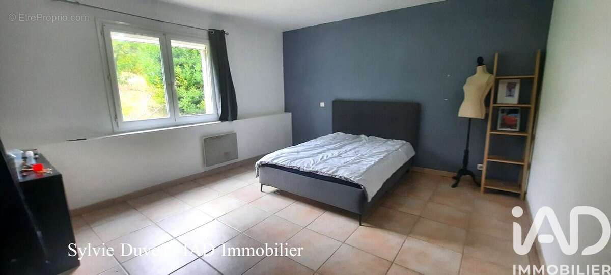Maison 131 m² à Puycornet  - photo 7