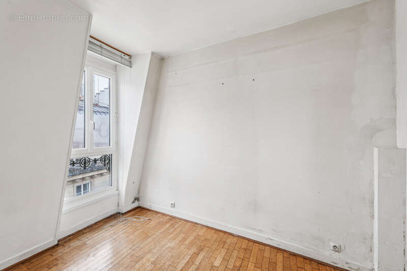 Appartement à PARIS-10E