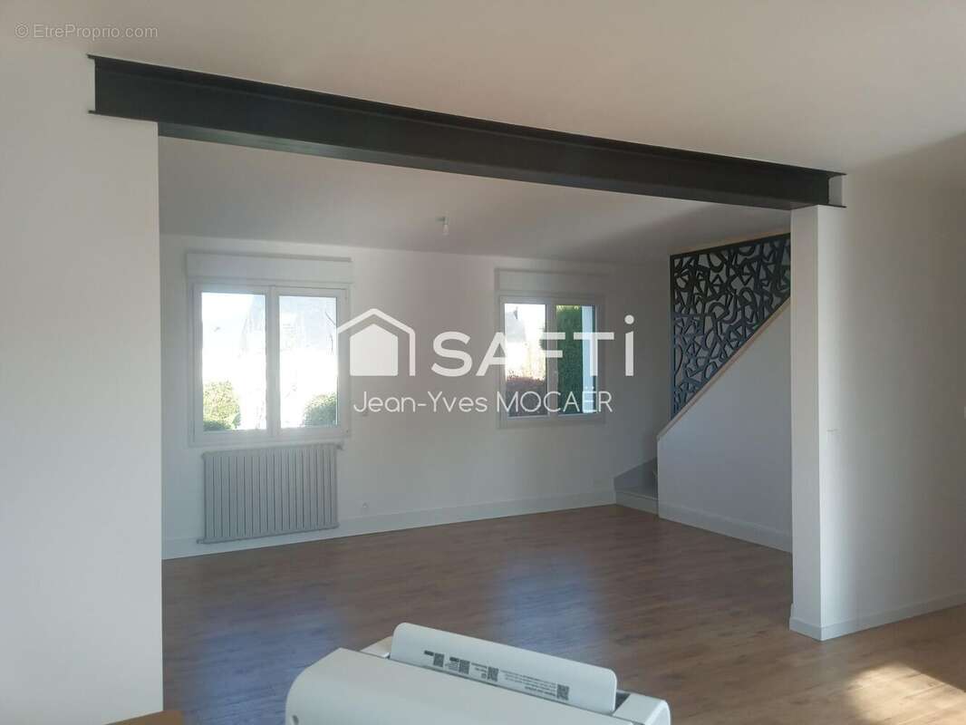 Photo 2 - Maison à CHATEAUNEUF-DU-FAOU