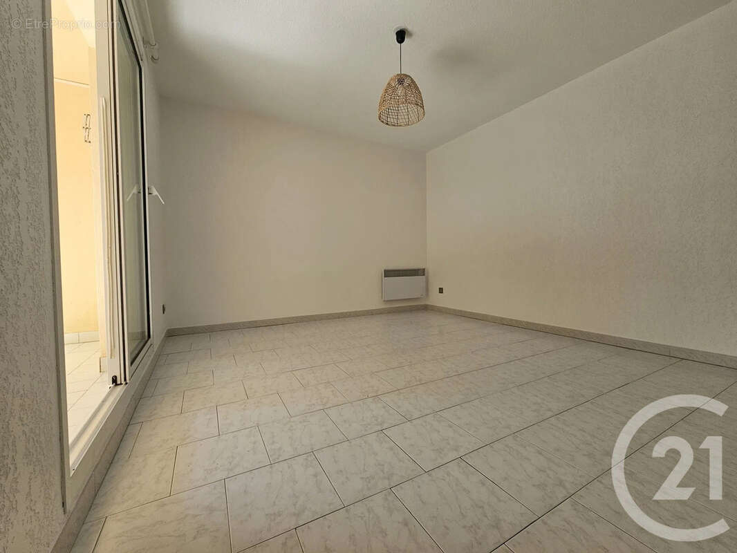 Appartement à SIX-FOURS-LES-PLAGES