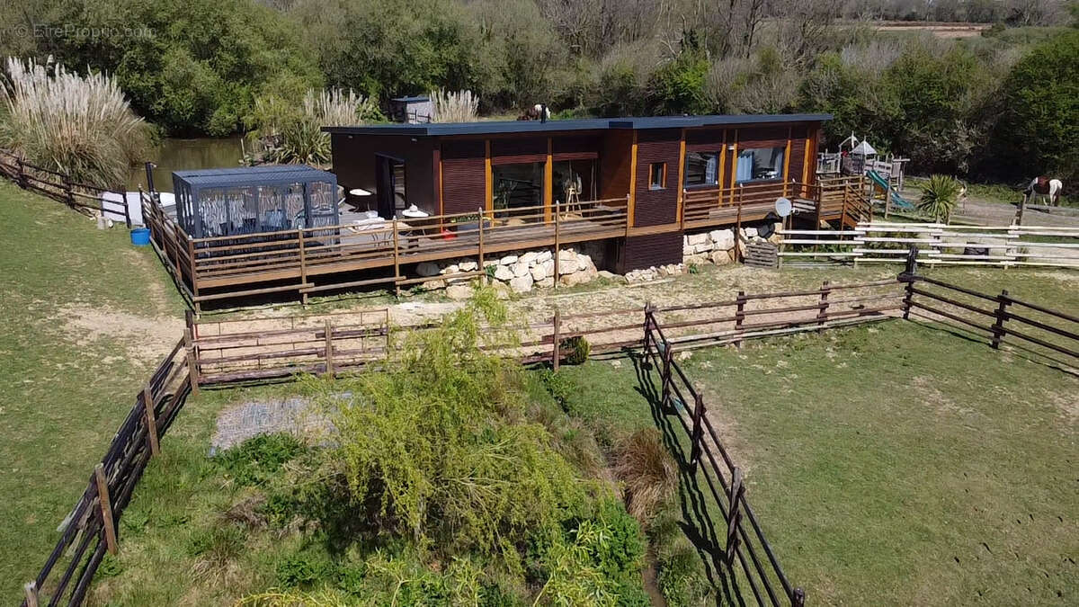 Maison à LA HAYE-D&#039;ECTOT