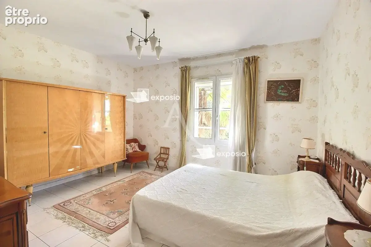 Carqueiranne Belle villa avec espace de vie de plain pied au Calme - photo 8