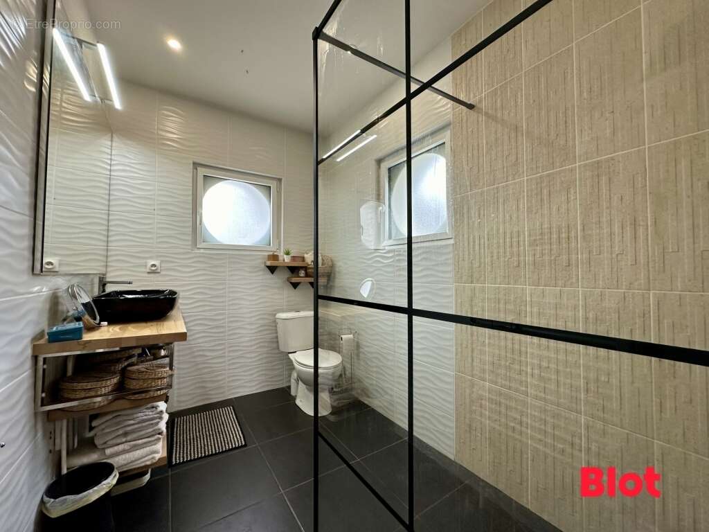 Maison à MONTFORT-SUR-MEU