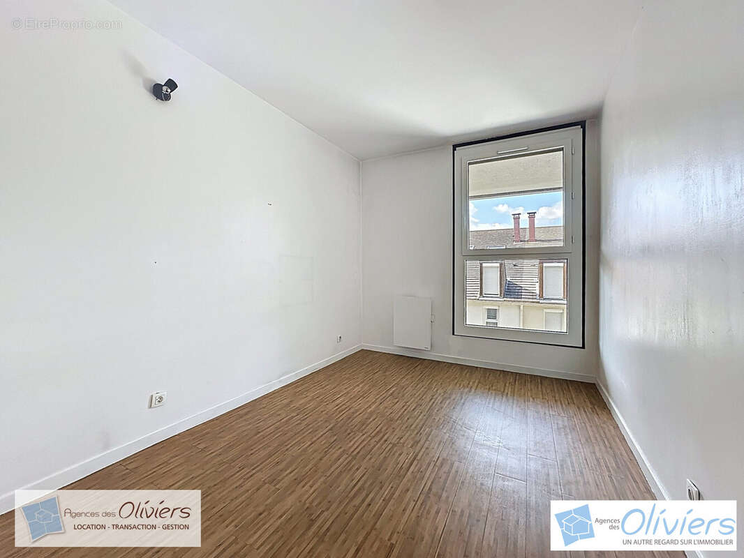 Appartement à VOISINS-LE-BRETONNEUX