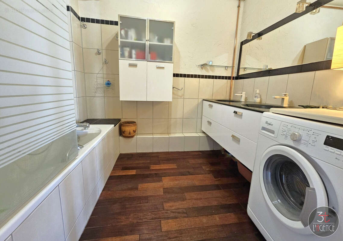 Appartement à FONTENAY-SOUS-BOIS