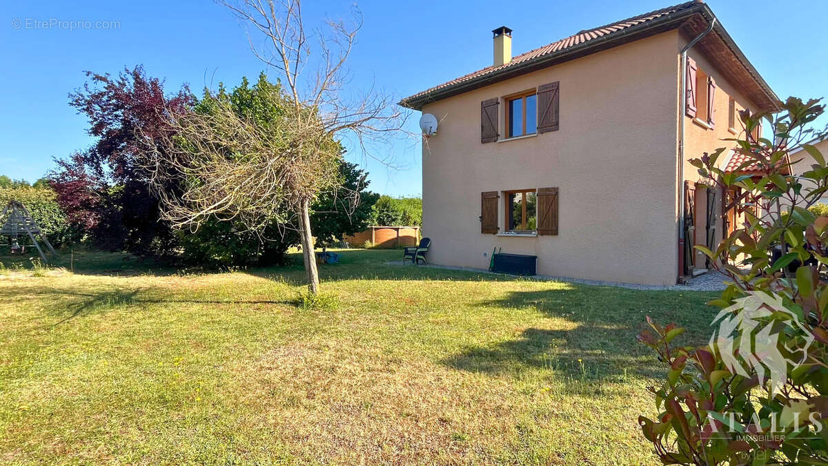 Maison indépendante 5 chambres   terrain 1000 m2 avec piscine   138m2 - photo 3