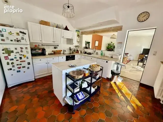 Maison 8 pièces 213 m² à vendre à Saint-Julien-Les-Villas (10800) - photo 3