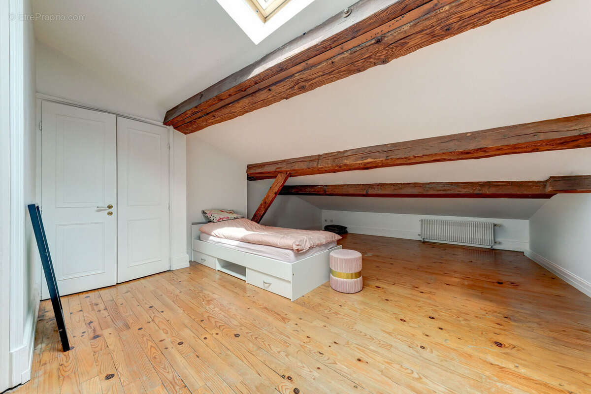 Appartement 144 m² à Collonges-Au-Mont-D'or  - photo 9