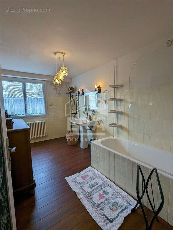 Maison à PORT-SAINTE-MARIE