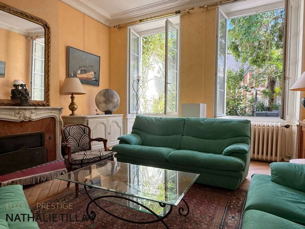 Hotel particulier de 1850 ,  à vendre ,  jardin et garage,  Orleans cathédrale - photo 13