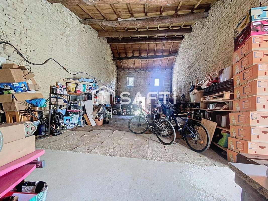 Maison 131 m² à Breuil-La-Reorte  - photo 9