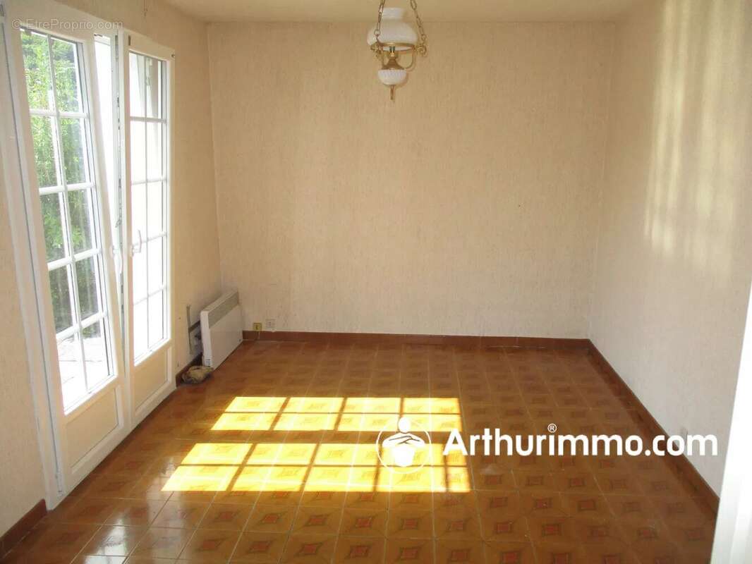 Maison 150 M² sur sous sol complet - photo 8