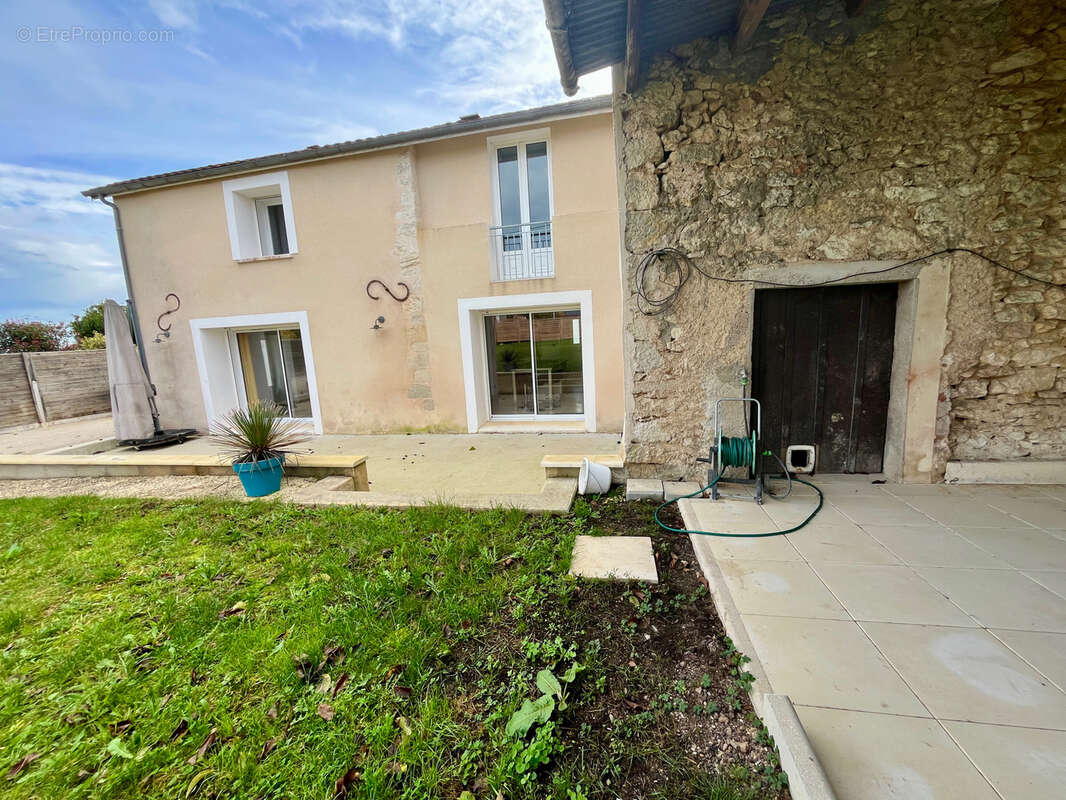 Maison à COULOUNIEIX-CHAMIERS