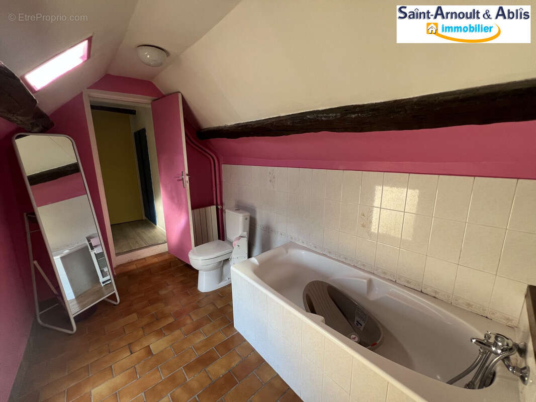 Maison à SAINT-ARNOULT-EN-YVELINES