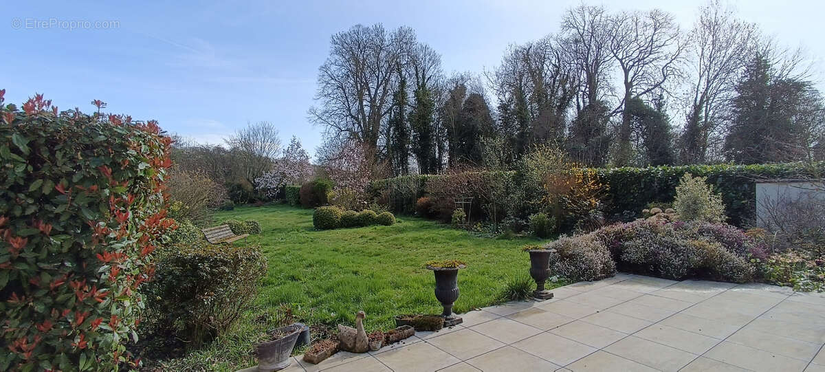 Maison à MERICOURT-SUR-SOMME