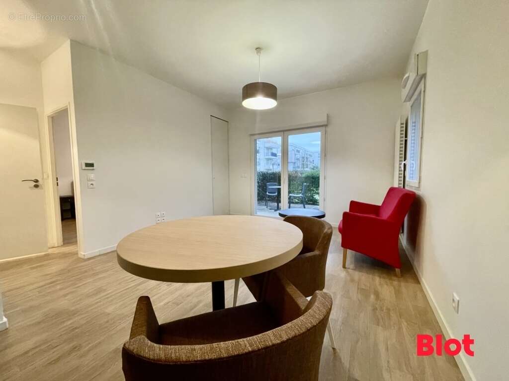 Appartement à REZE