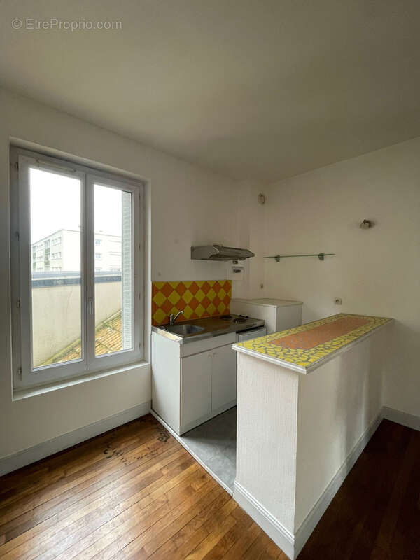 Appartement à SAINT-JEAN-DE-LA-RUELLE