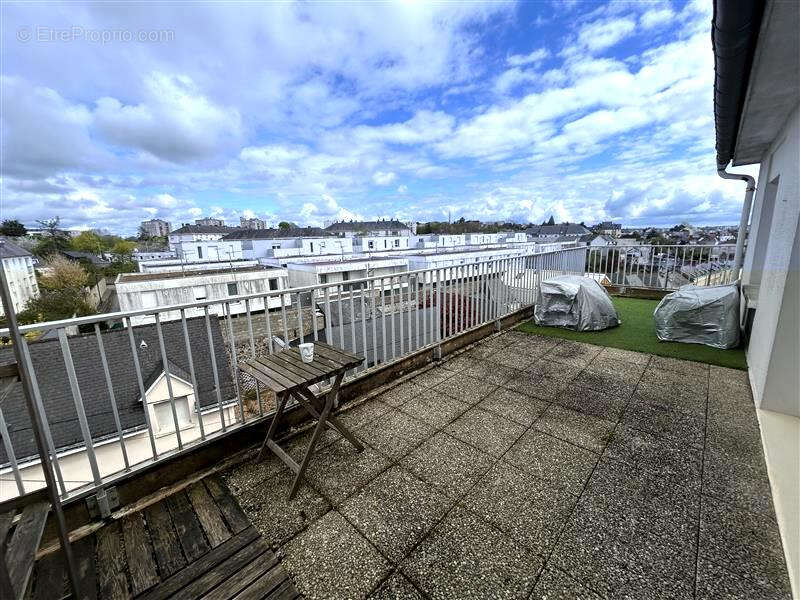 Laval centre ville 2 chambres avec terrasse - photo 8