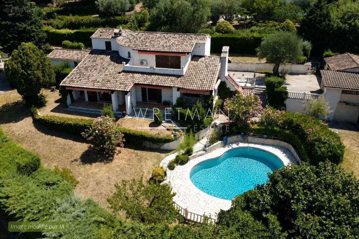 Villa à rénover avec piscine et vue panoramique  - Montauroux - photo 2