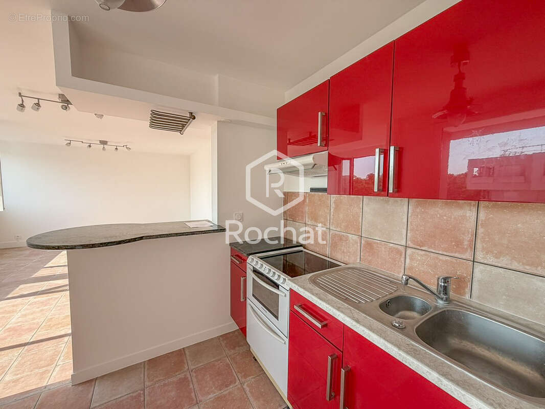Lyon 3   part-dieu - appartement rénové de 40,64m2 hab. avec balcon   garage fermé + cave - photo 18