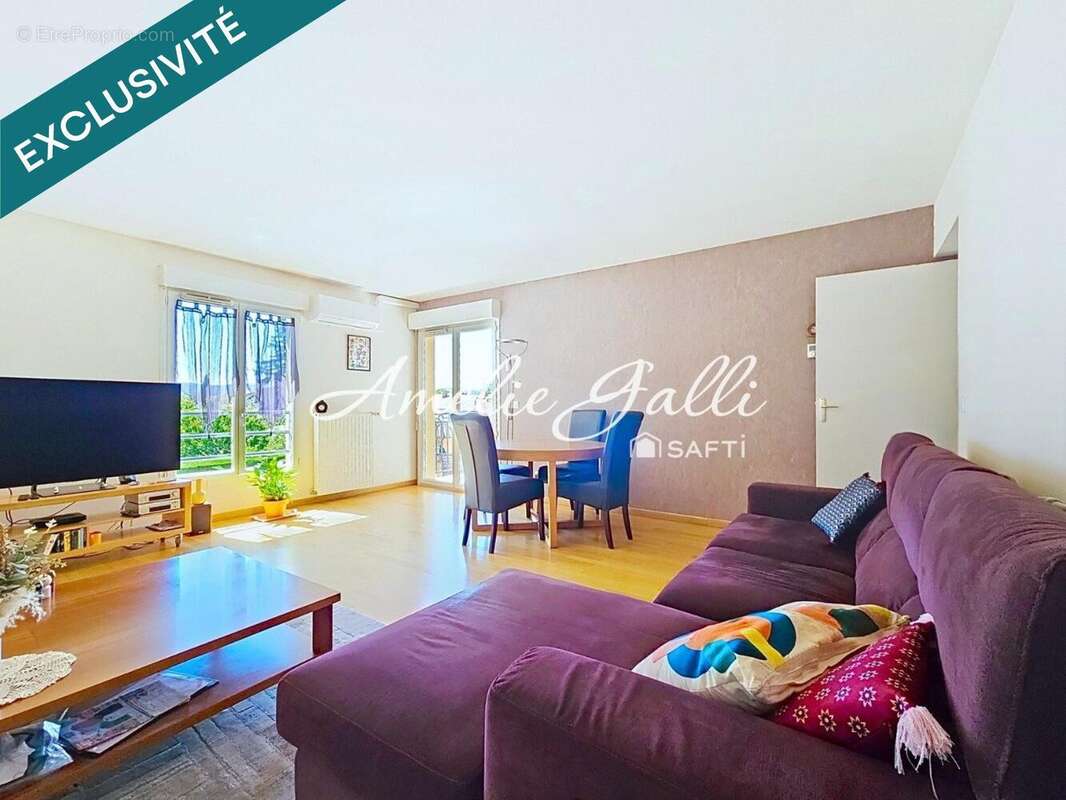 Photo 2 - Appartement à SATHONAY-VILLAGE