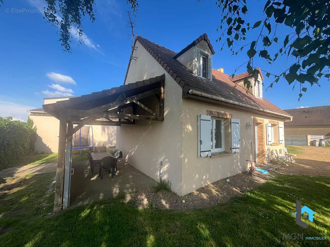 Maison à SAINT-GEORGES-SUR-EURE